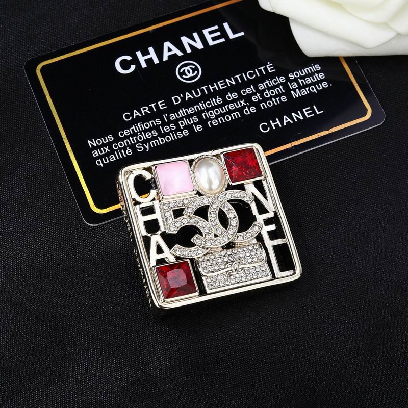 Chanel Brooch 03yxs188